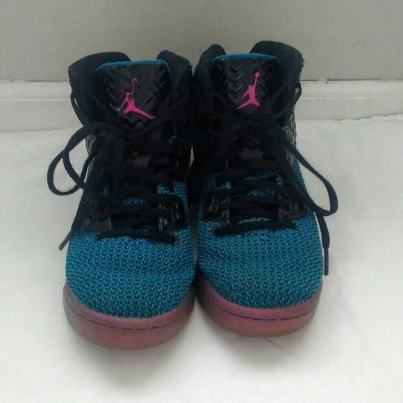 Nike Air Jordans - Picture 2 of 7